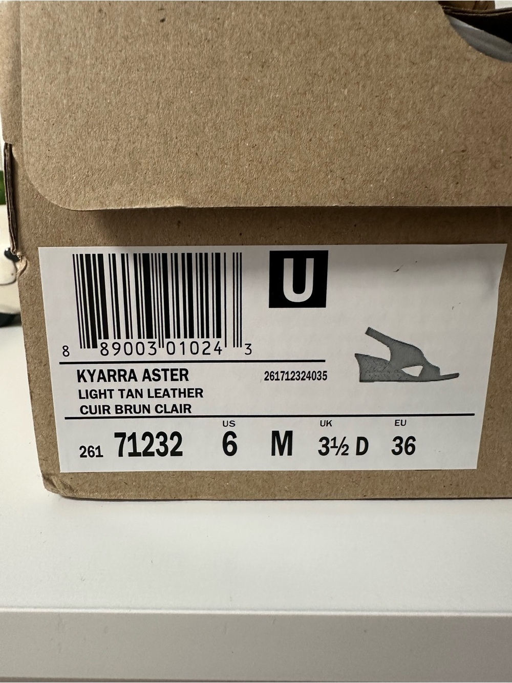 Clarks Tan Cutout Wedge Sandals - 6M - NIB - Picture 2 of 9